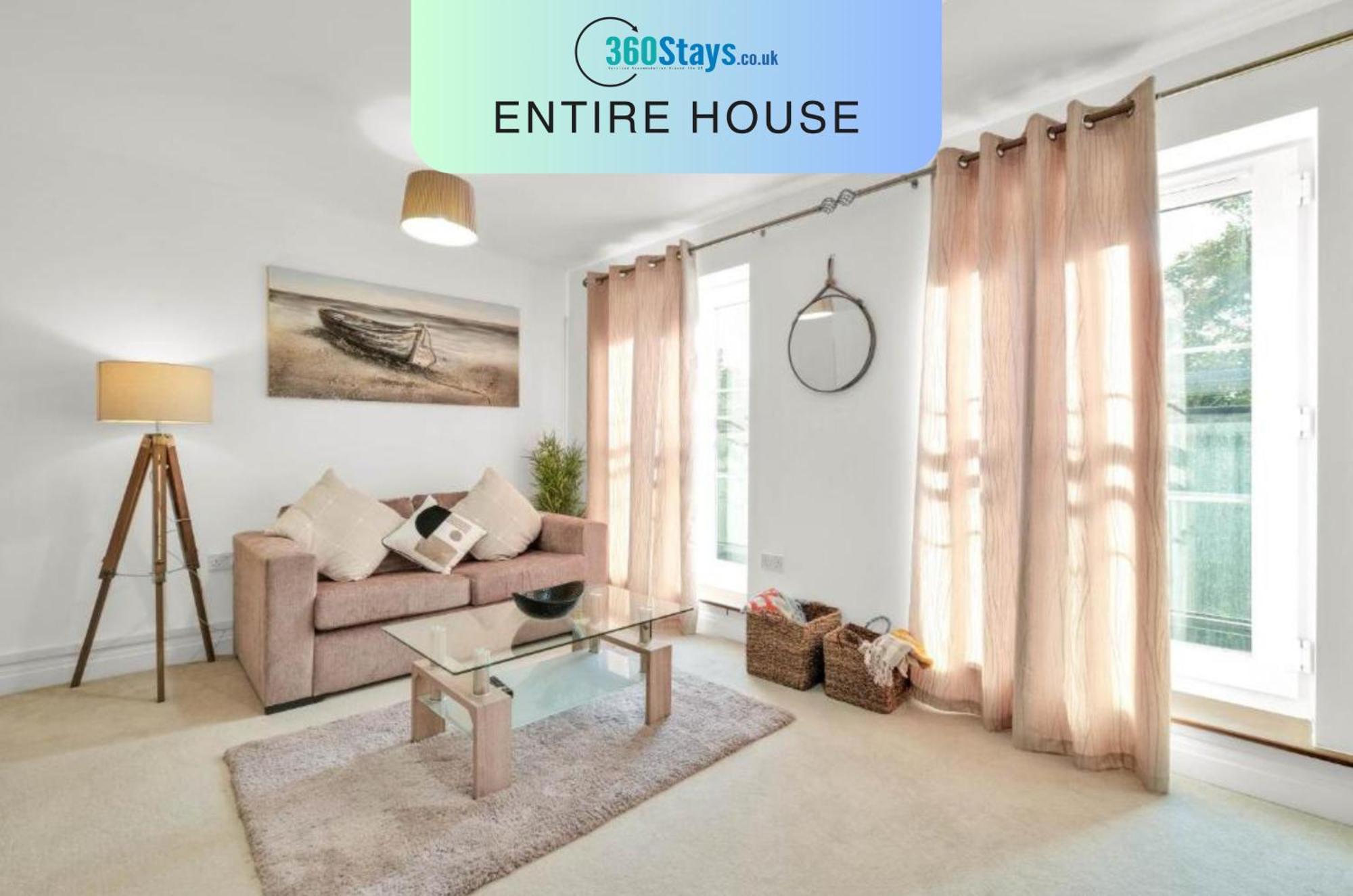 Foxherne 5Bdr 3Ba Serviced House With Parking - Slough By 360Stays Exterior photo